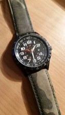  Montre  type chasseur quartz