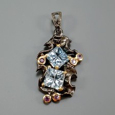 Pendentif topaze bleue