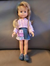 Poupée Camille en tailleur