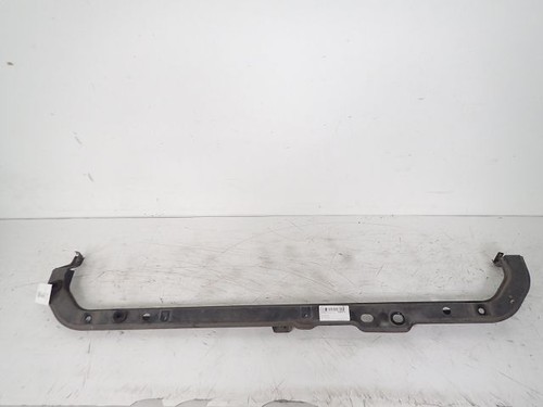 Traverse inferieure armature - inferieure,