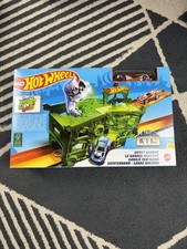 Hot Wheels Ghost Garage Set