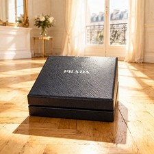 Boite  Prada vide 13x13x4