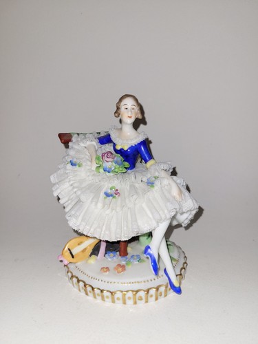 Ancienne figurine danseuse