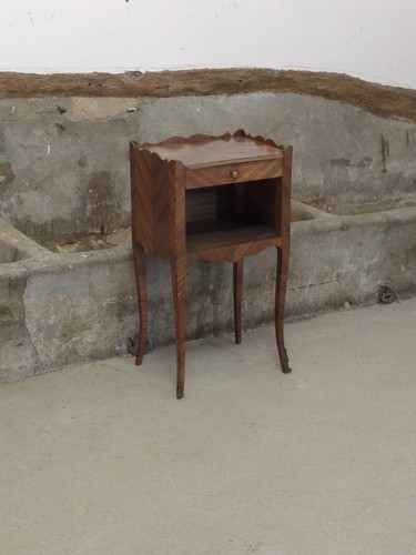 Table chevet style - chevet, louis