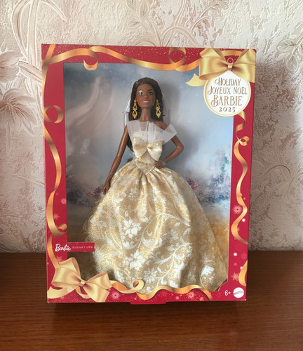 Barbie poupée joyeux - barbie-poupée,