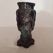 Vase Art Nouveau en barbotine