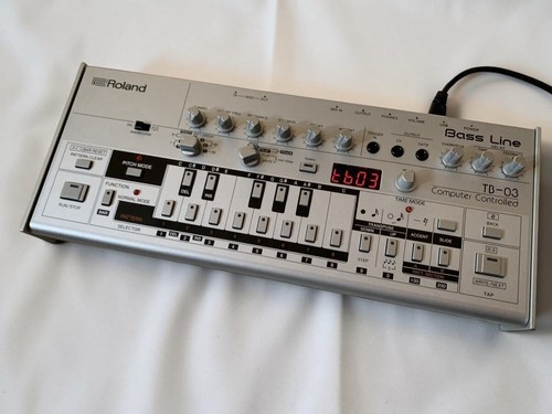 Exc roland 03 boutique - roland,