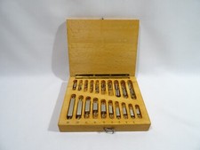 BOITE DE 32 POIDS DE BALANCE