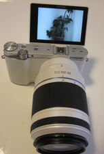 Samsung NX3000 (APS-C 20MP) +
