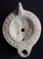 LAMPE A HUILE ROMAINE EN TERRE