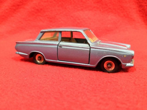 Dinky toys ford - cortina, 1/43