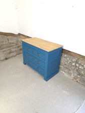 Commode ancienne bleue et dessus chêne