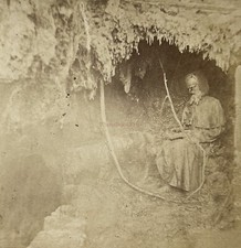 FRANCE Auvergne Grotte
