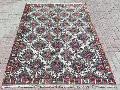 Tapis géométrique turc
