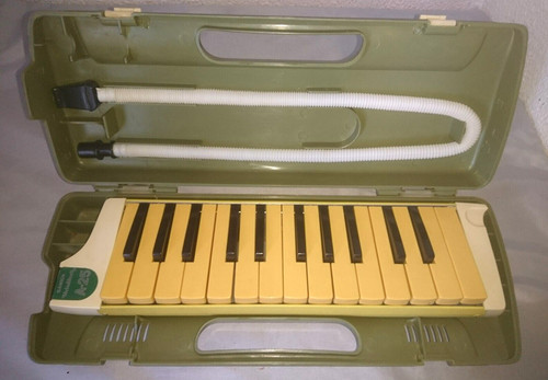 Ancien instrument musique - instrument, a