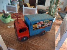 Ancien jouet en tôle Triang