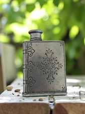  Flasque en forme de livre ancienne en métal - Début XXe - Objet de collection