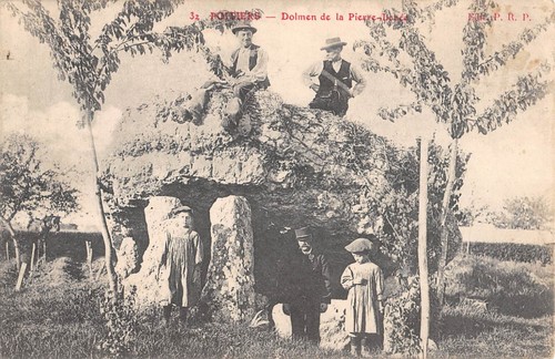 Cpa poitiers dolmen de - cpa, /