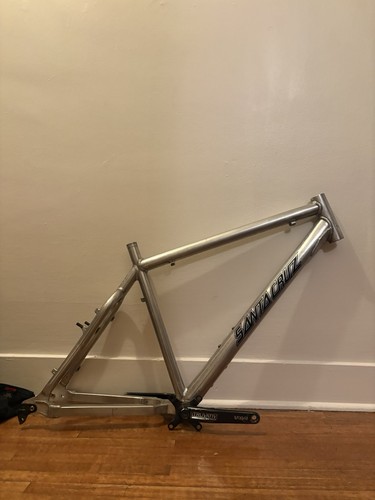 Santa cruz chameleon - chameleon, 2012