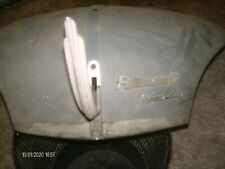 capot de 4cv  grand large couleur gris manque sigle Renault