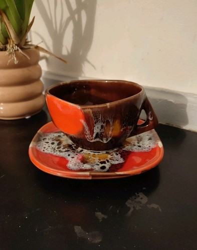 Tasse sous en - et,