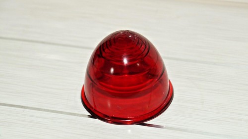 Cabochon obus verre rouge