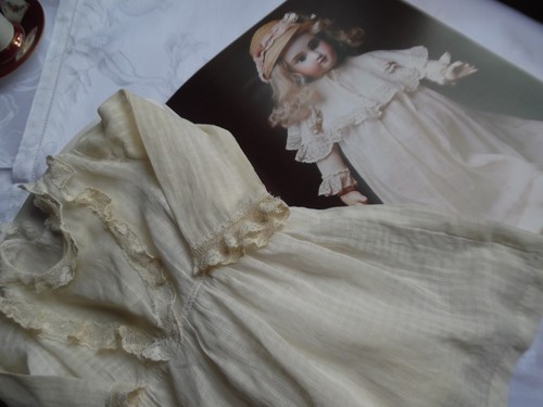Très jolie robe ancienne