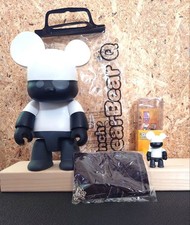Ensemble de figurines Qee BearBear Q Mono Boy authentiques