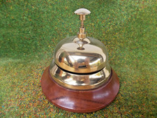 Sonnette , cloche de comptoir  de bar , hotel, commerce en bois et laiton, neuve