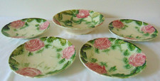 4 ASSIETTES ET UNE COUPE