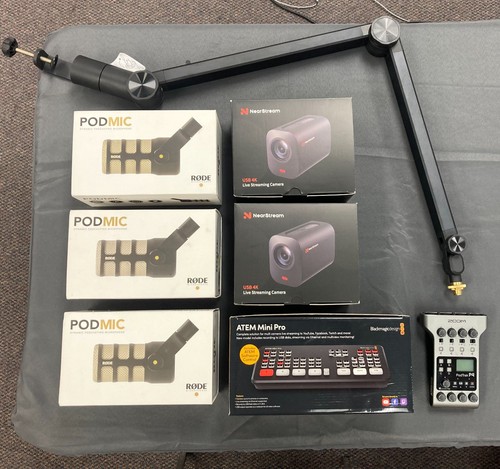 Pro podcast studio gear bundle - pro,