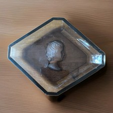 Rare cendrier vide poche Art déco en verre pressé décor de profil d'enfant