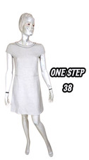 one Step Taille 38  superbe robe manches courtes couleur crème polyester