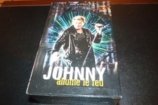 COFFRET 2 VHS "JOHNNY HALLYDAY ALLUME LE FEU STADE DE FRANCE 98 1998 + COULISSES