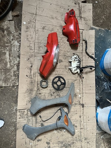 Lot pieces scooter honda - pieces, de