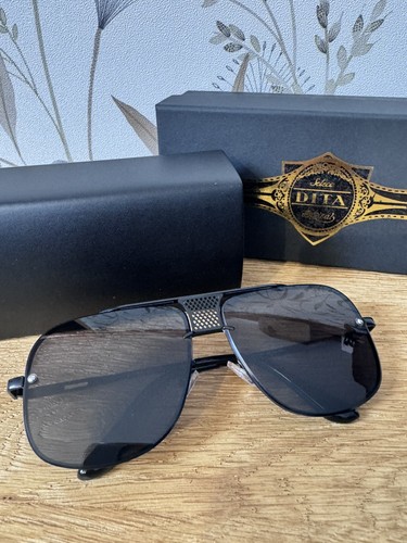 Lunette soleil neuve dita - lunette,