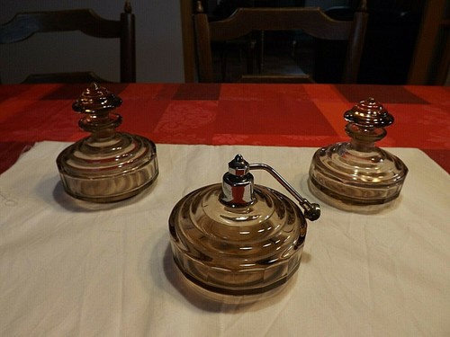 Deux flacons un - deux, et