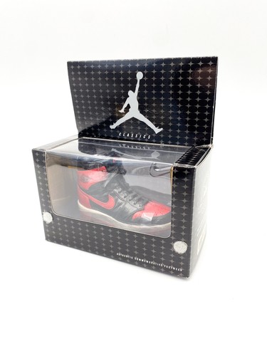 Nike air jordan black and - jordan,