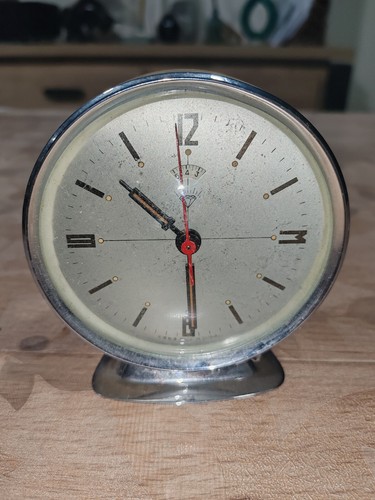 Ancien réveil mécanique - ancien,