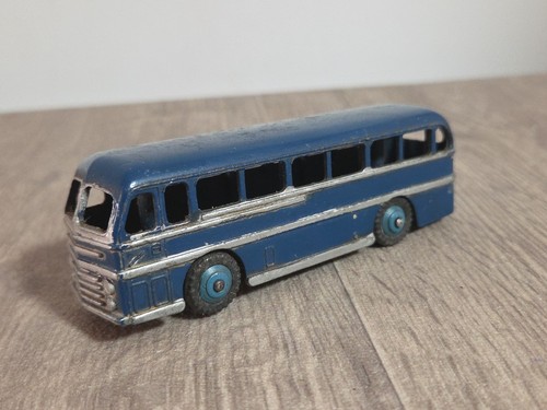 Tres ancienne miniature dinky - tres,