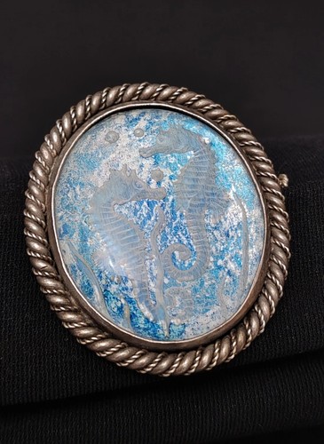 Broche médaillon ancienne - broche, a