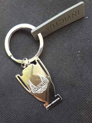 Porte clés invictus paco