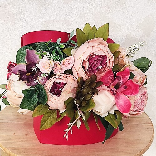 Heart shaped flower - , box