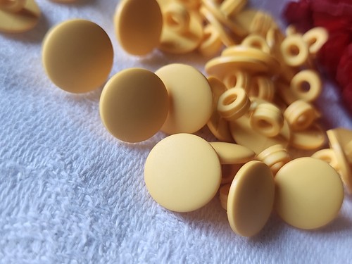 Lot mini boutons jaune à - lot, 26
