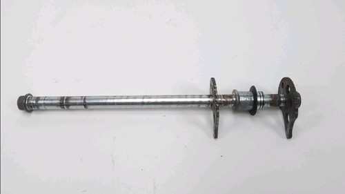 Axe roue arriere - de,