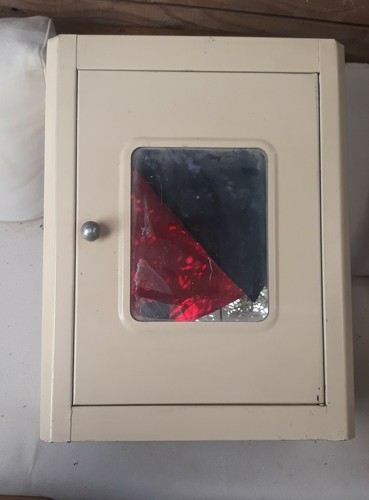 Ancienne armoire pharmacie - ancienne, a