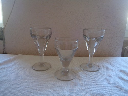 Grands verres pied de - verres,