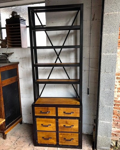 Etagère industrielle style