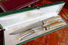 Coffret anciens couverts service à gigot, estampillés PARIS, manche en os.