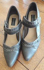 ESCARPINS, pointure 37, marque IN EXTENSO